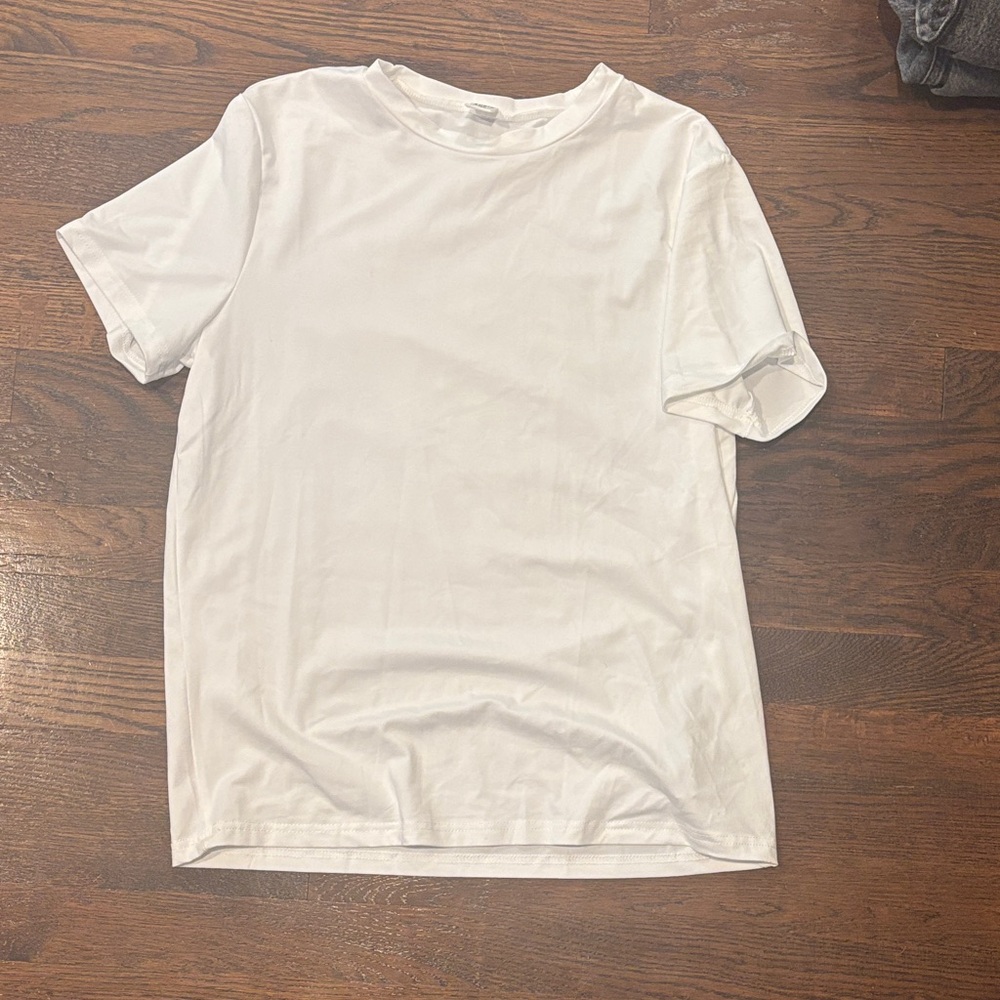 SHEIN Crisp White Short Sleeve Tee